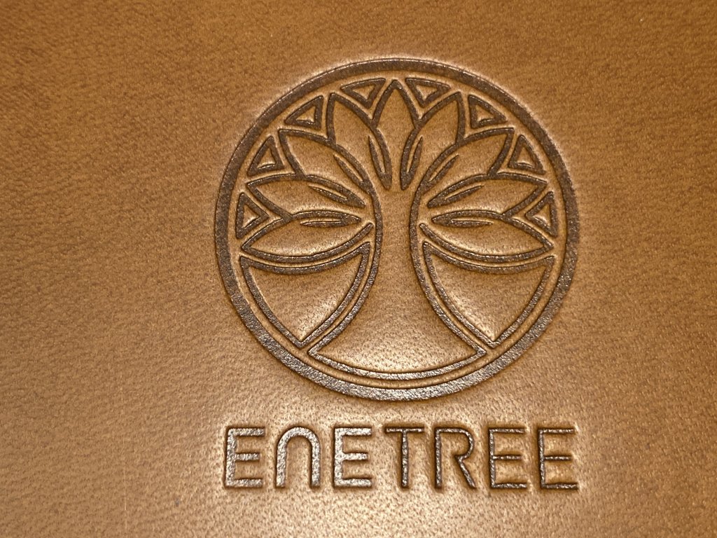 ENETREE 高速ワイヤレス充電器 EWCP01 刻印