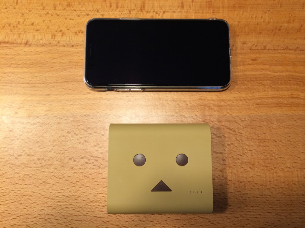 cheero DANBOARD 13400mAh PD18W スマホと比較