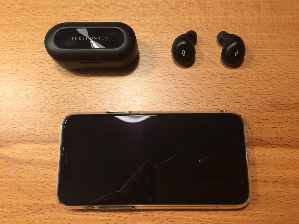 TaoTronics SoundLiberty 77 スマホと比較