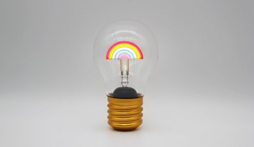 【Cordless Rainbow Lightbulb レビュー】映えるライトの決定版！コードレスでどこにでも設置できるクールなレインボーライトバルブ